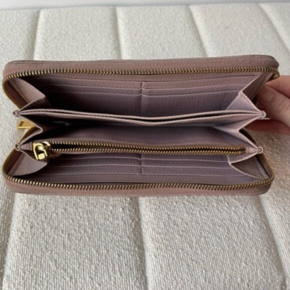 Miu Miu Zip Around Wallet - Picture 5 of 9